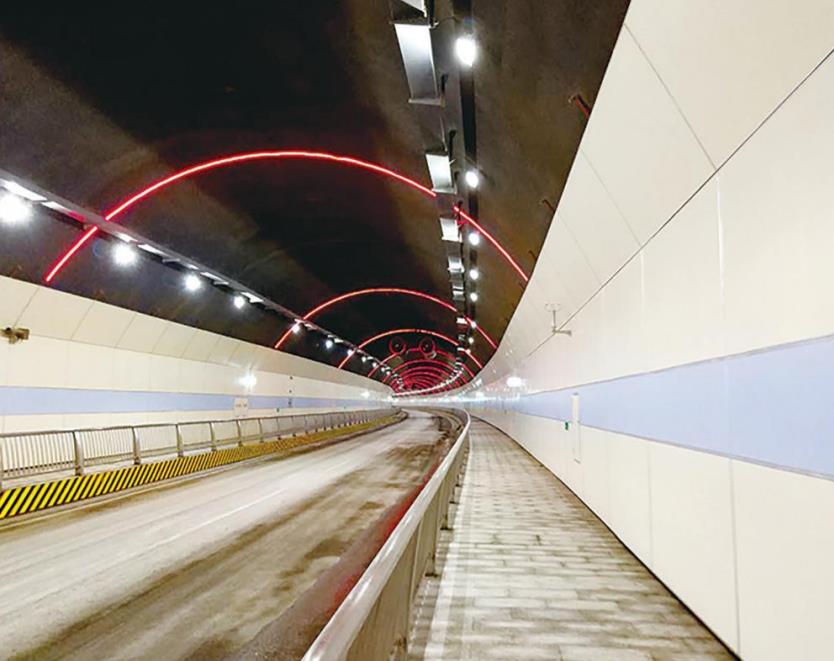 吉首廖家沖馬鞍山隧道米黃色+淺藍(lán)色防火鋼鈣板16000㎡